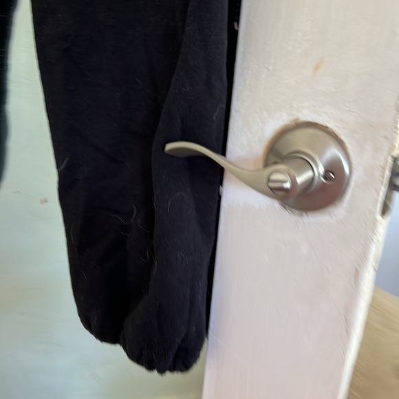 Black sweats with elastic waist - Picture 3 of 5